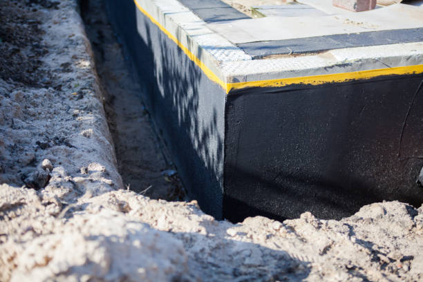 Professional Crawl Space Encapsulation technician working in New Milford, IL